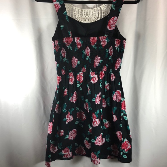 No Boundaries Floral Mini Dress - Picture 4 of 8